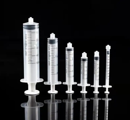 3ml 5ml 10ml 20ml プラスチックの自動プリフィール注射器 詰め込みキャピングマシン