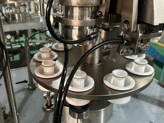 自動化粧管のチューブ埋蔵と密封機