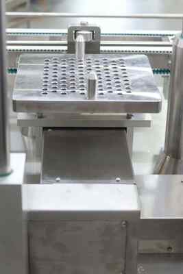 医薬品液体ヒアルロン酸注射充填機カートリッジ自動シリンジ充填機