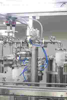 医薬品液体ヒアルロン酸注射充填機カートリッジ自動シリンジ充填機