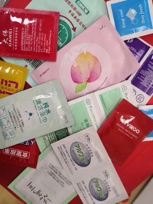 4側面の密封の長さ125mm 100bags/Minアルコール パッド機械